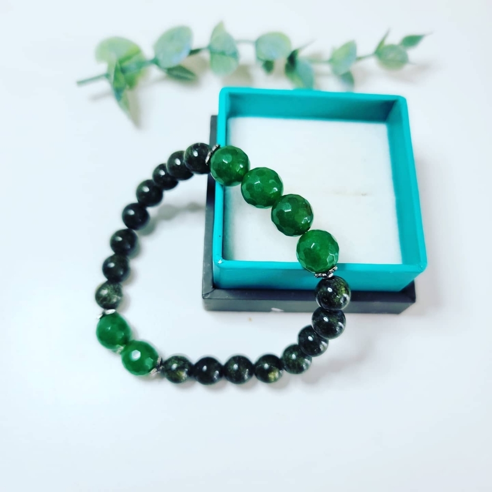 Serpentine and Green Chalcedony bracelet